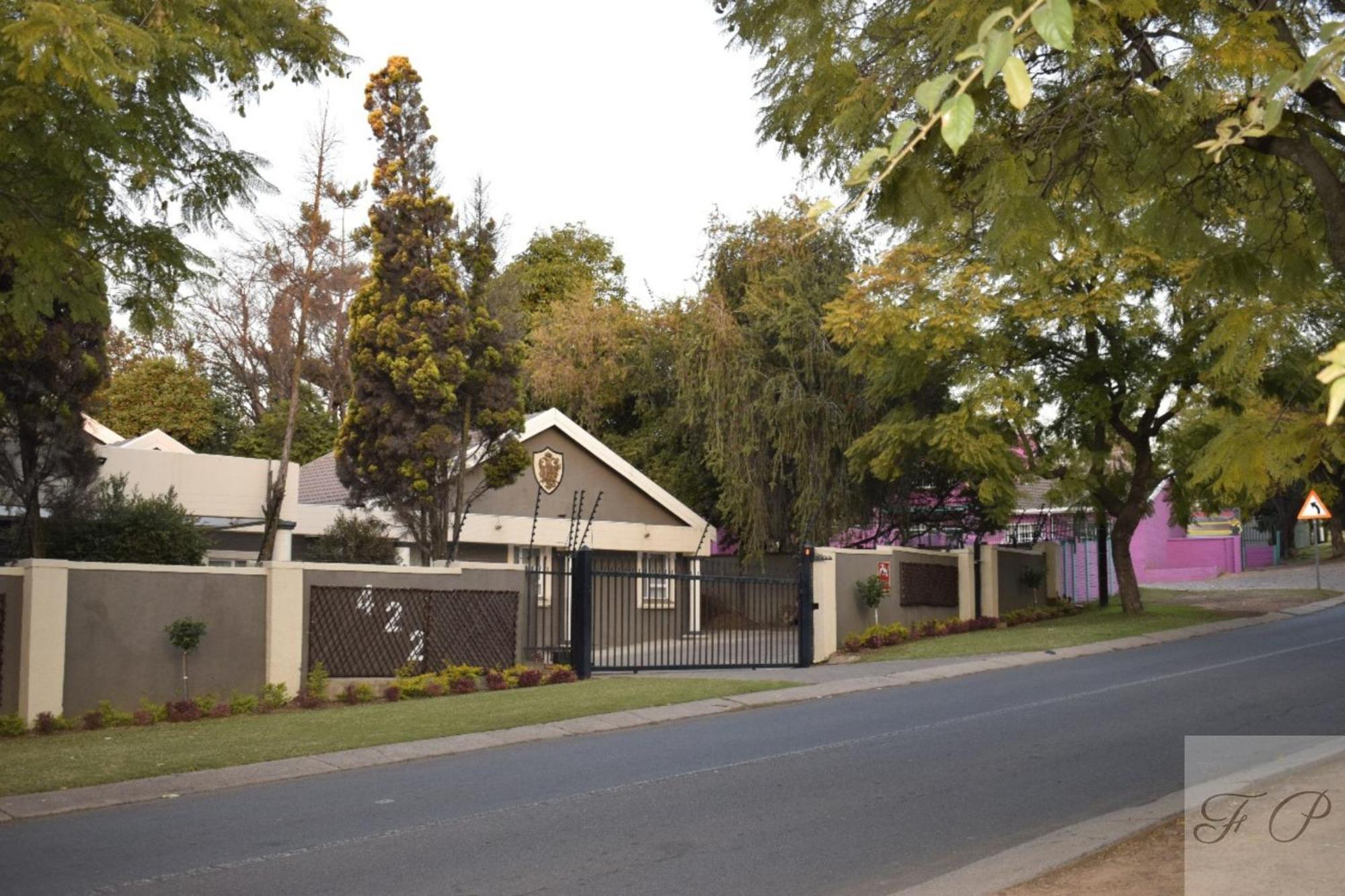 The Elephant Room At Frederick'S Place Pretoria Luaran gambar